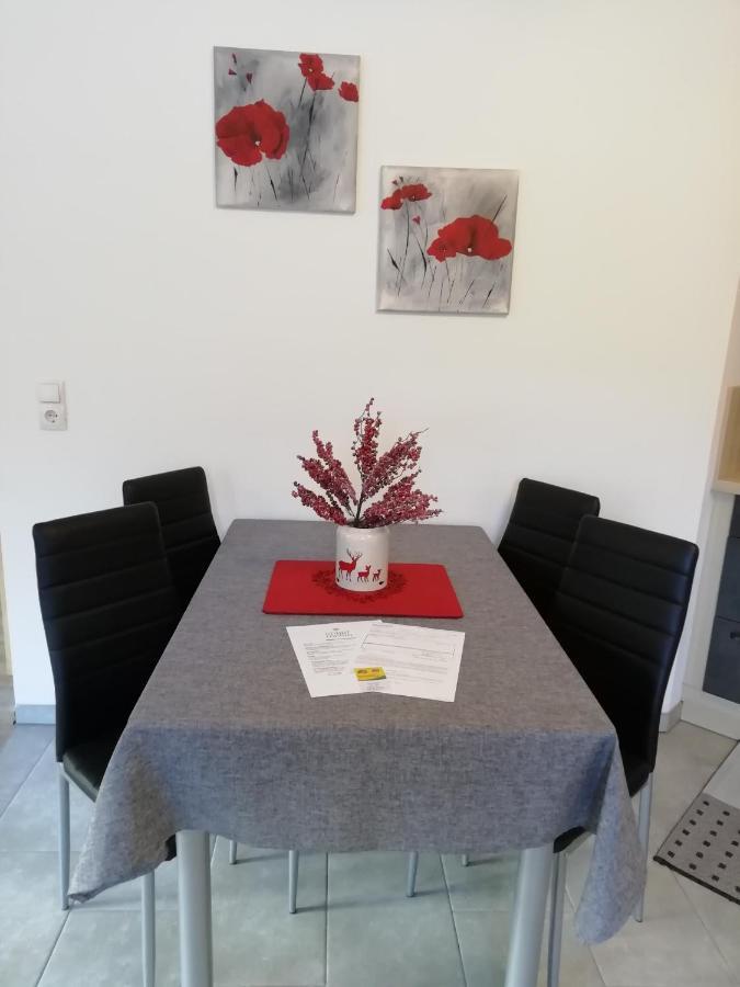 Apart Maria Jerzens Exterior foto